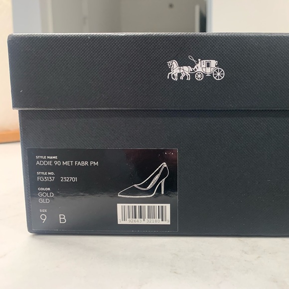 NWT Coach Addie 90 Pump. Gold. Size 9.0B. - Picture 5 of 5